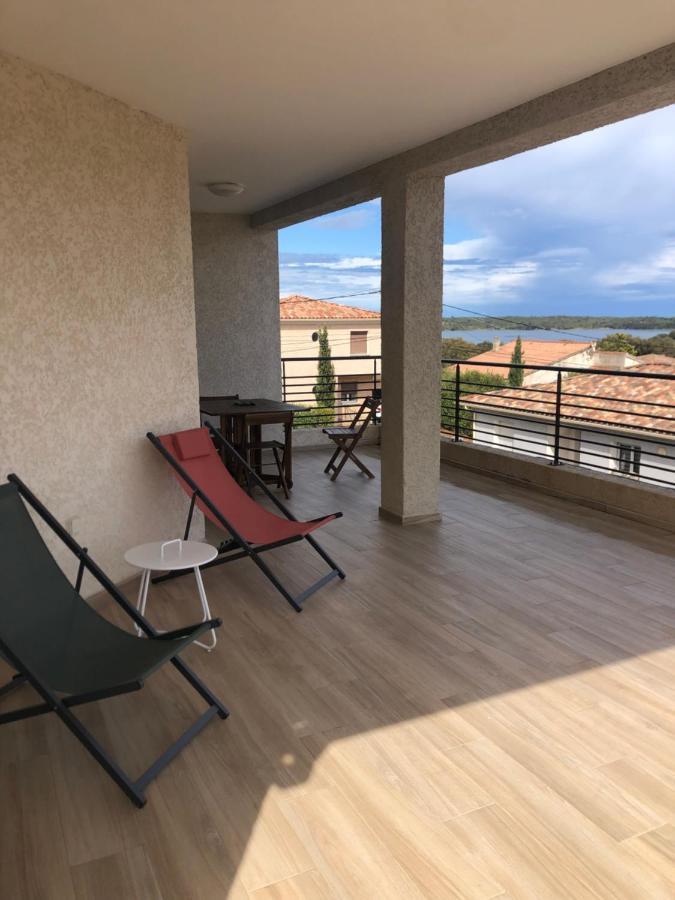 Mare E Monti Apartment Aleria  Ngoại thất bức ảnh